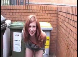 Super-fucking-hot dame pissing on public